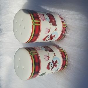 CHRISTMAS SNOWMEN SALT AND PEPPER SHAKERS